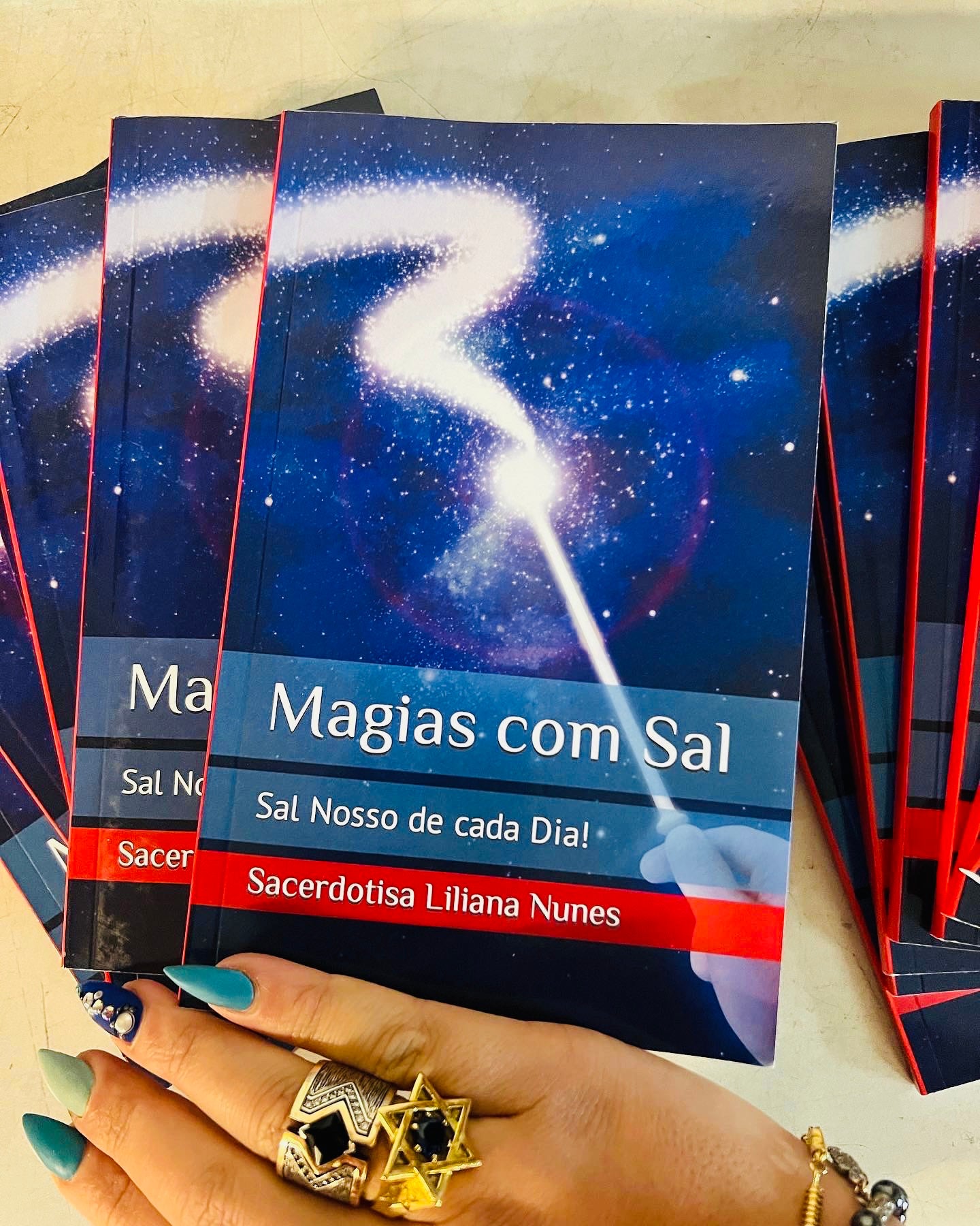 LIVRO MAGIAS COM SAL- SAL NOSSO DE CADA DIA!